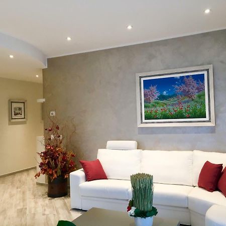 A Casa Di Chiara Apartment Стреза Екстериор снимка