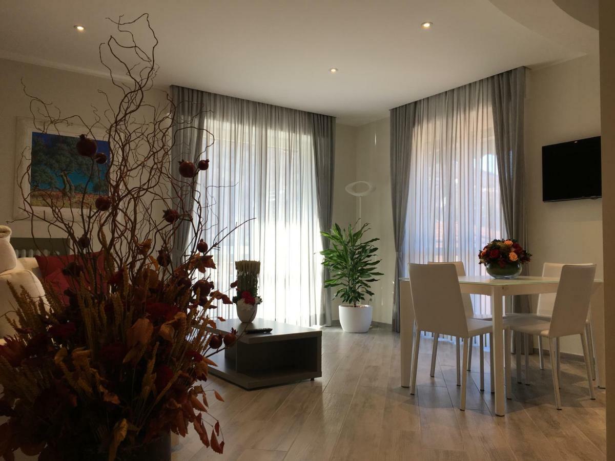 A Casa Di Chiara Apartment Стреза Екстериор снимка